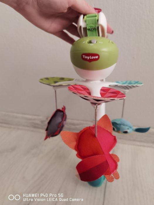 Музикална въртележка Tiny Love.