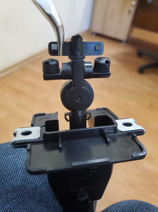 № 191 Конектор за дюза за измиване  фарове Honda  Mazda Nissan Subaru