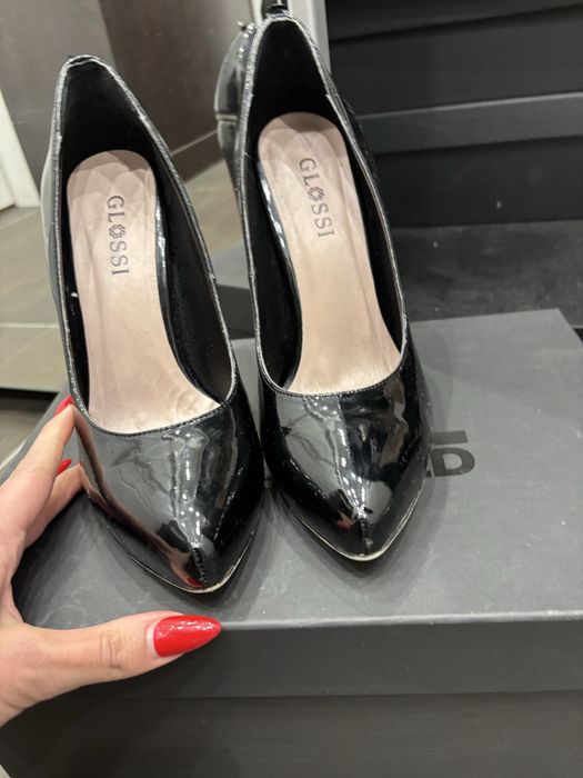 Лачени обувки с висок ток, 12 см