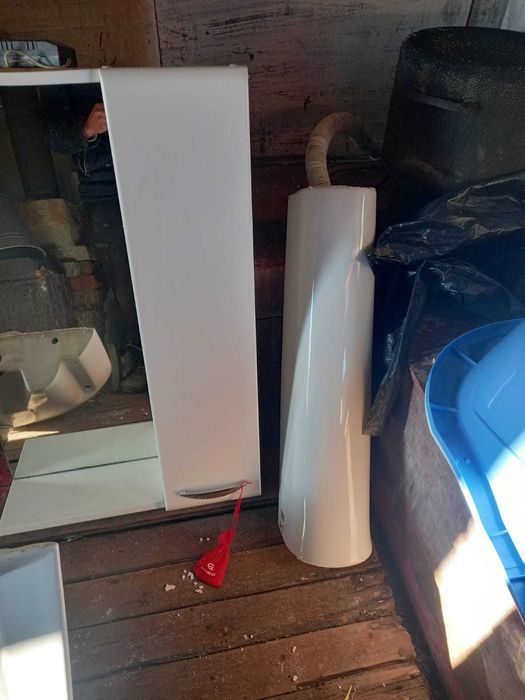 Продам зеркало в ванную комнату.