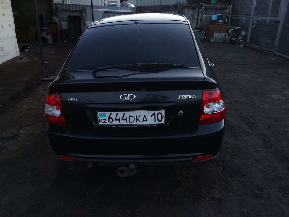 Лада Приора в черном цвете