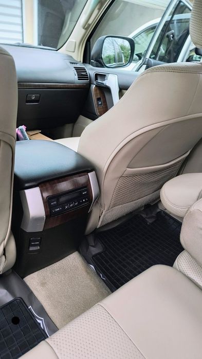 Toyota land cruiser 150 Prado