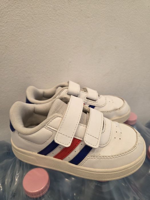 Маратонки Adidas за момче номер 26
