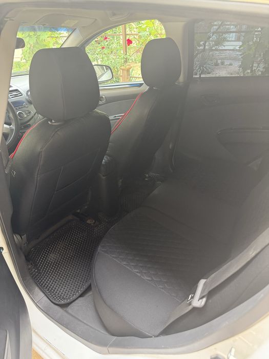 Spark avtomat 2011yil 135000 probeg