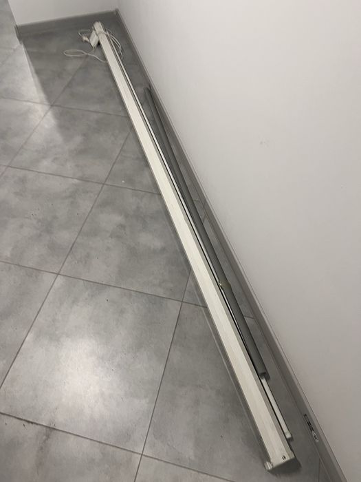 Epson proektor, proektor ekrani