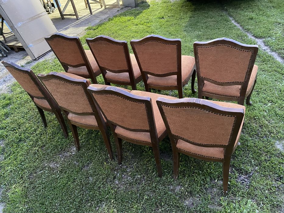 Стари мебели масив- диван, маса