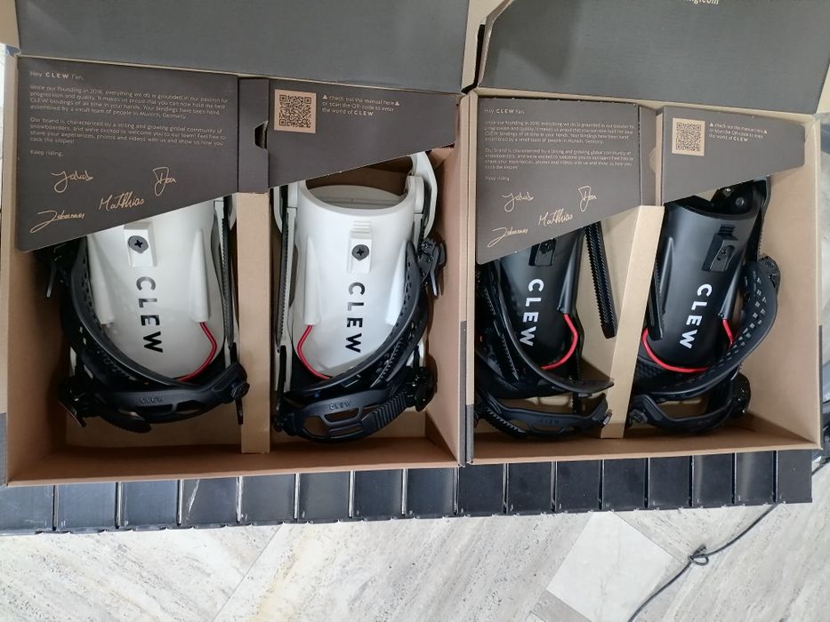 Legaturi snowboard Clew Black, White Marime S, M, L Nou!