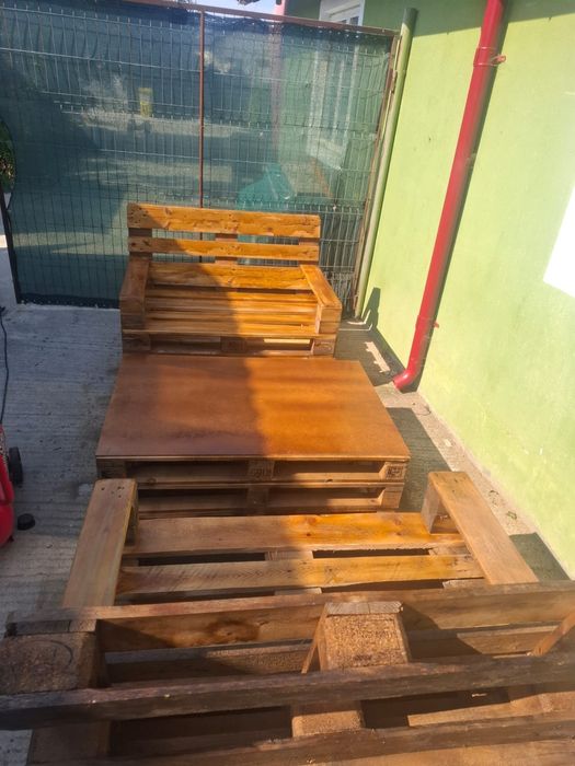 Set măsuță și 2 băncuțe