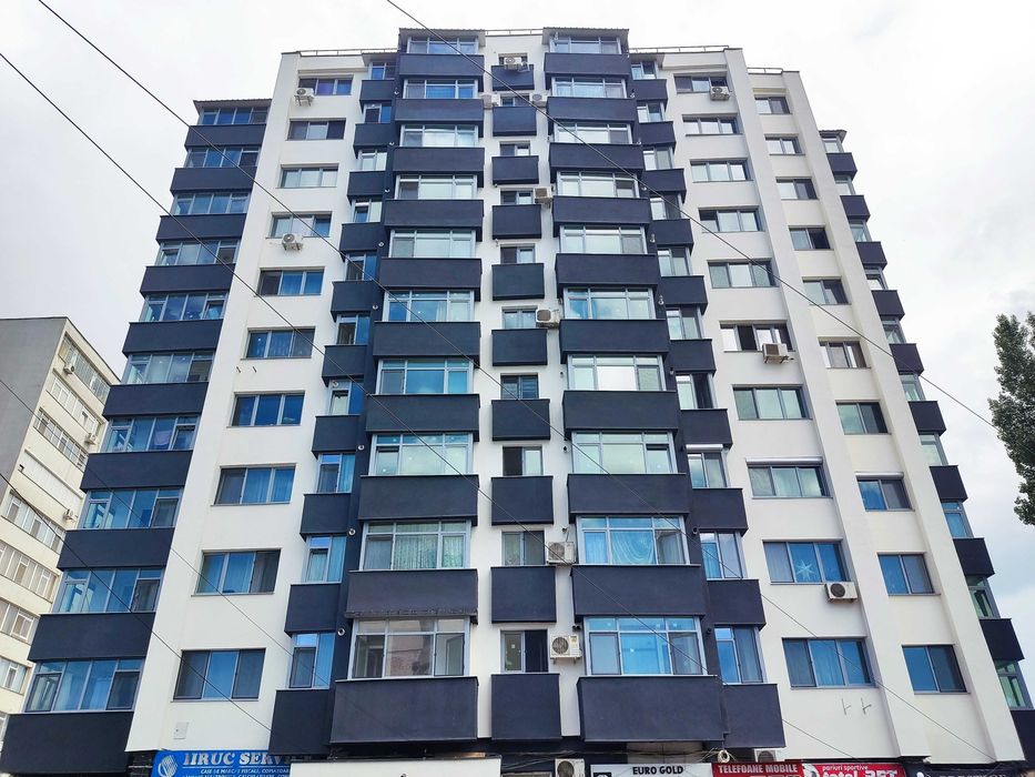 Direct Proprietar. Vand apartament 2 camere semi/mobilat in bloc renovat. Etaj intermediar