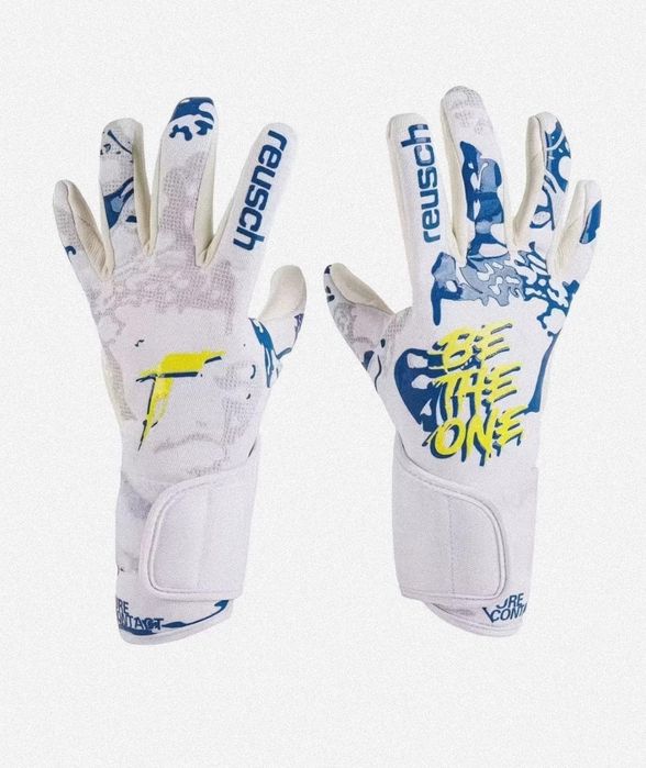 Продам новые вратарские перчатки Reusch