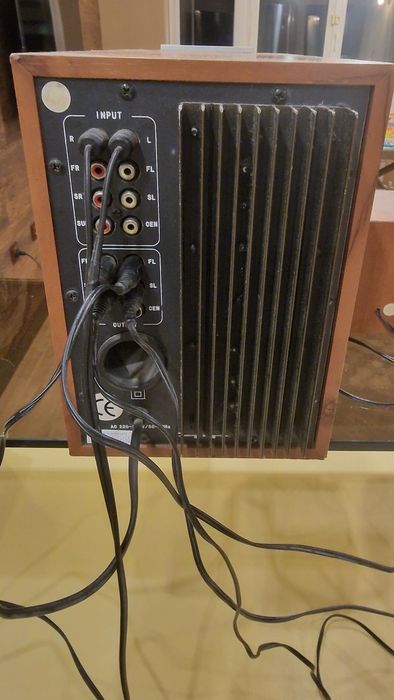 Усилвател с колонки