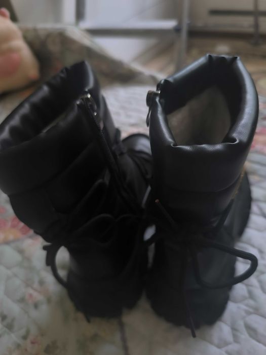 Продам детские сапожки