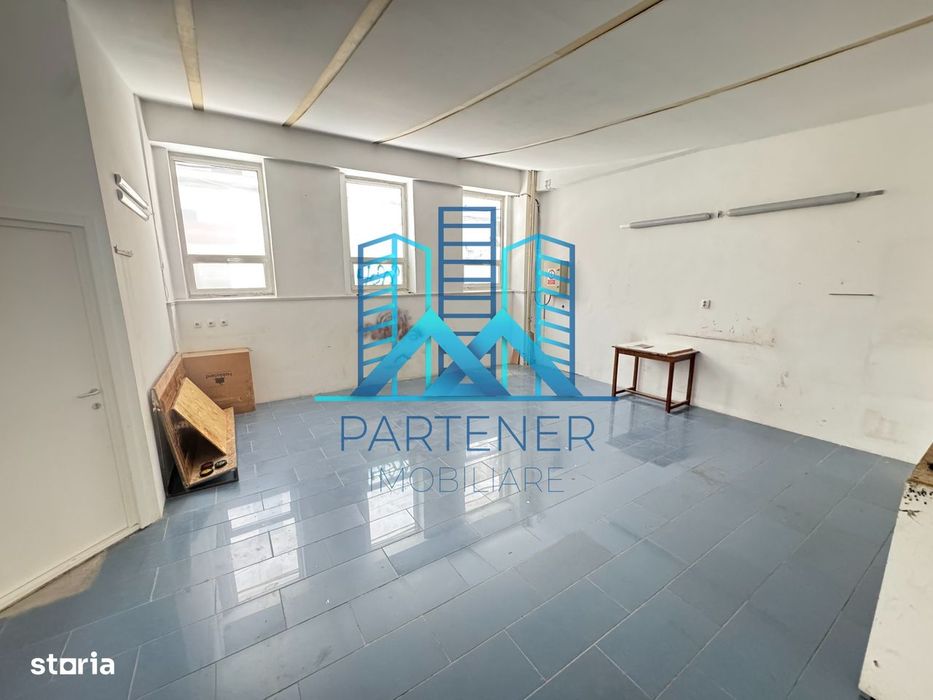 Spatiu comercial 110 mp Galeriile Stefan cel Mare - Centru