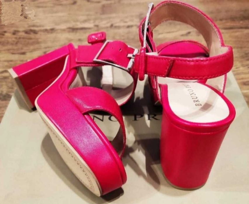 Дамски сандал Bruno Premi