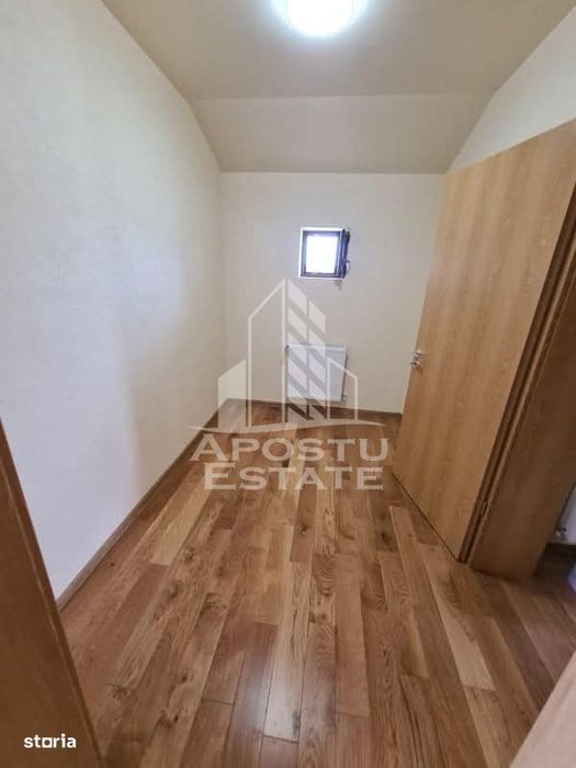 Jumatate de duplex de inchiriat, curte proprie, Ghiroda