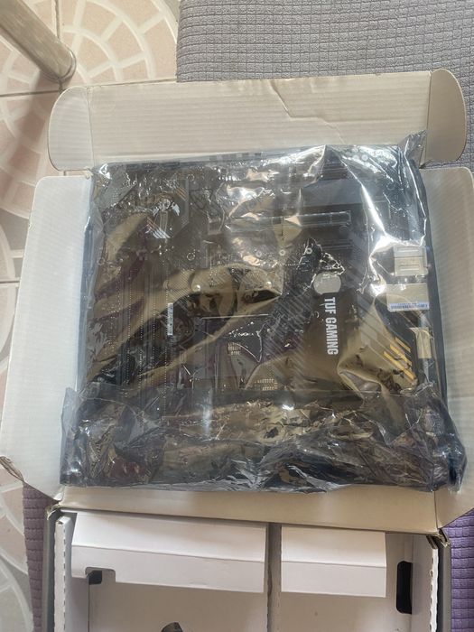 Placă de bază ASUS TUF B550M-PLUS – NOUĂ, doar desigilată