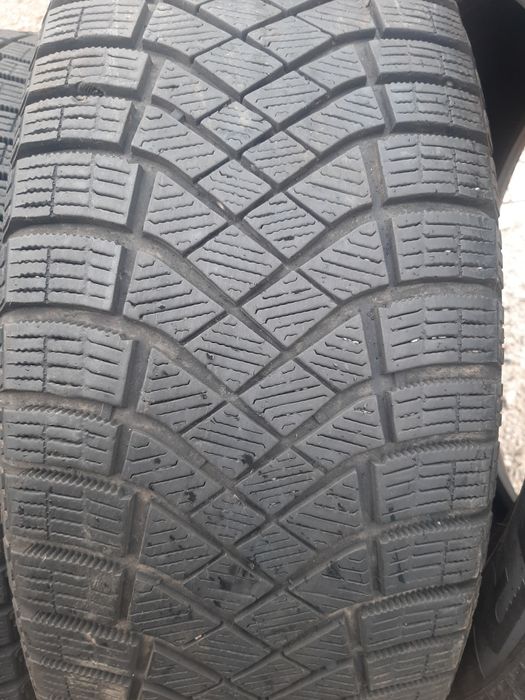 Продам шины. 235/55/19 пирелли