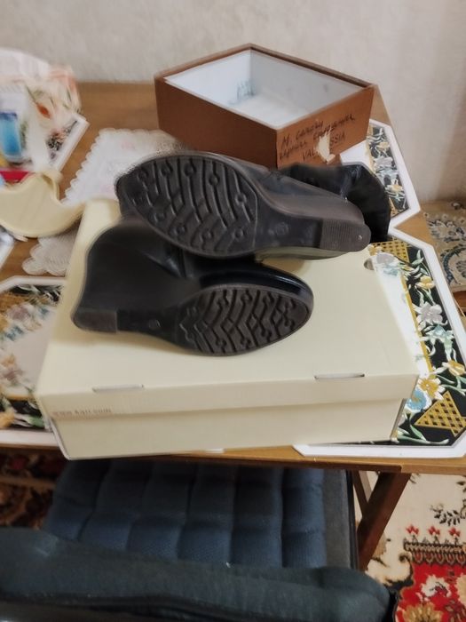 Сапоги женские .