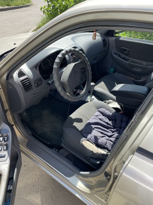 Hyundai accent 1.6