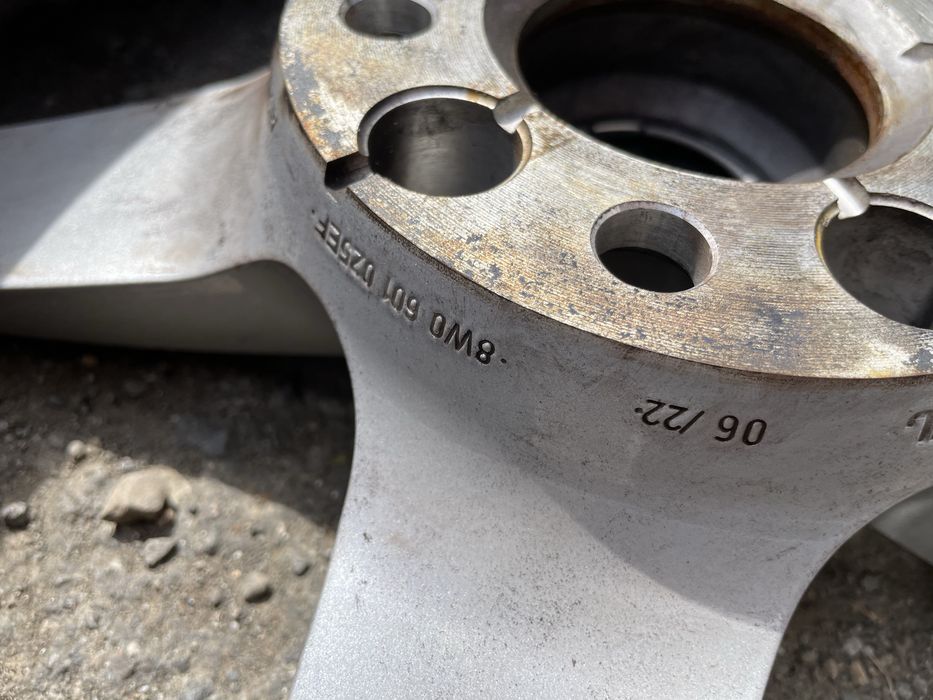 Оригинални Джанти от Ауди 7J 16H ET35 205/60/16 Michelin DOT 22