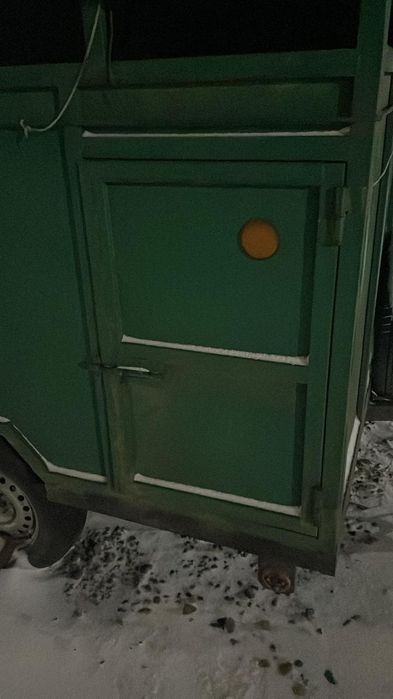 Продам прицеп коневозка
