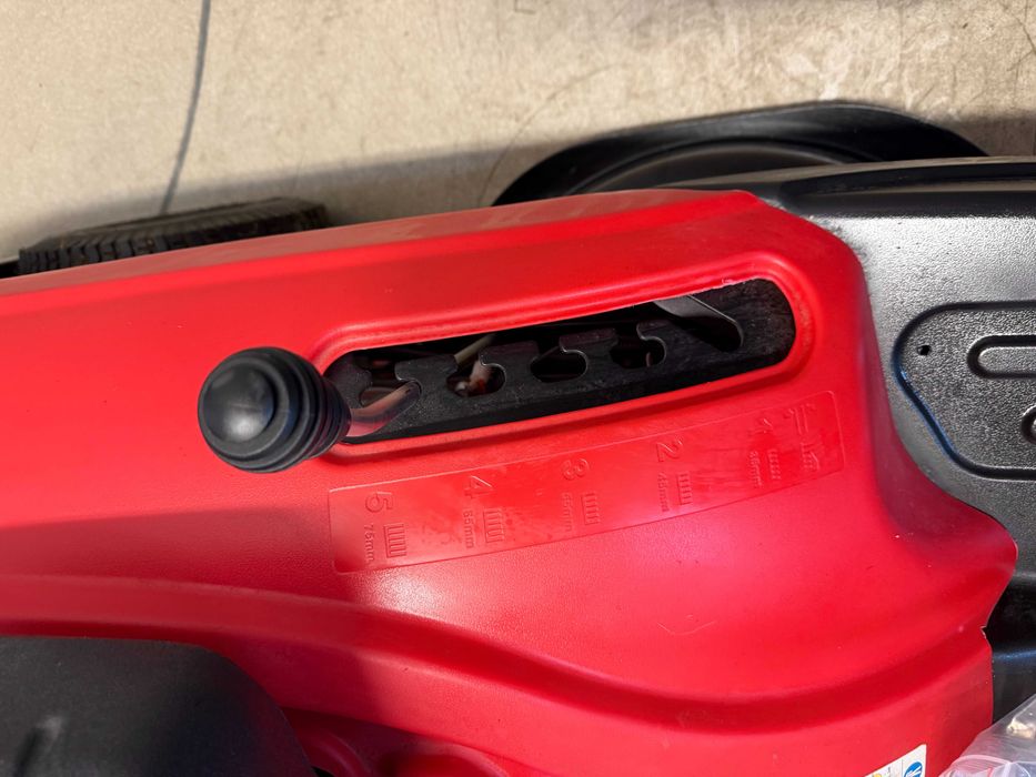 Косачка тракторна 196cc 4.8kW (6,4hp) 61cm 24" 150L RD-GLM16