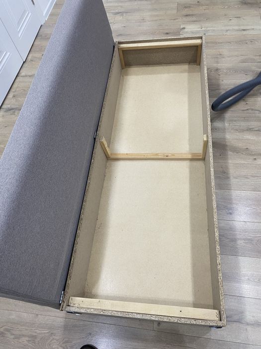 Продается диван срочно