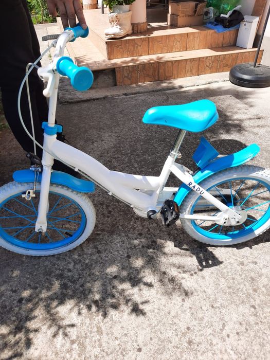 Vand bicicleta pentru copil