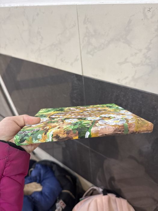 Картина олененок в лесу