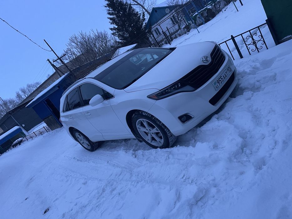 Тоета Венза 2010г