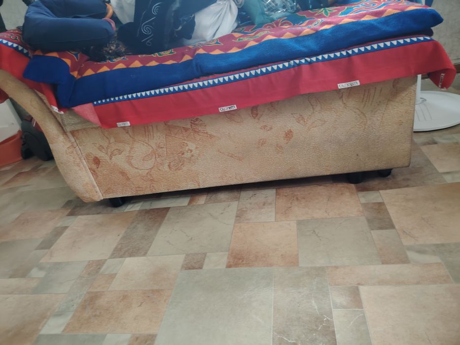 Продам срочно тахта