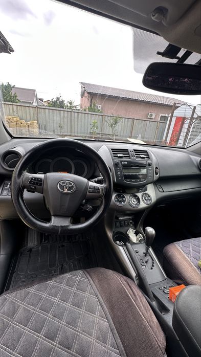 Продам Toyota Rav4 2012 рестайлинг