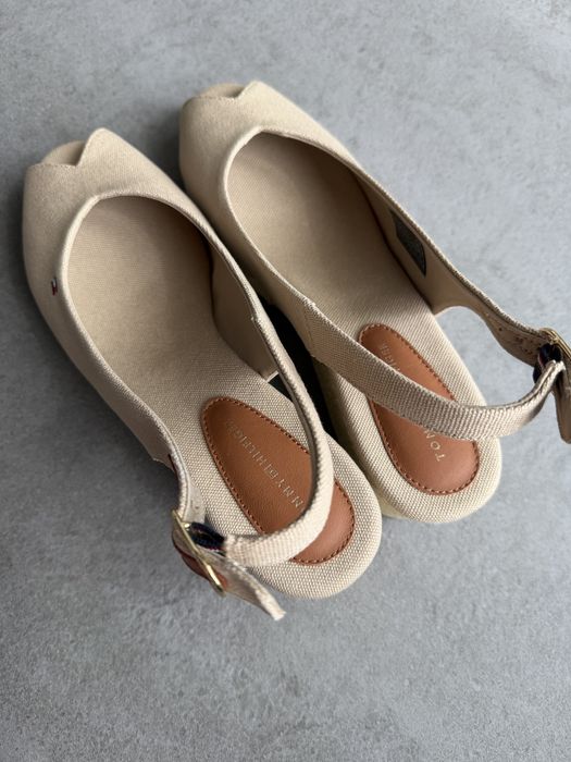 Нови летни сандали Tommy Hilfiger FLAG MID WEDGE, размер 40
