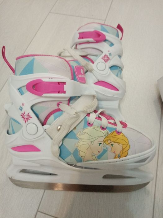 Детские ледовые коньки