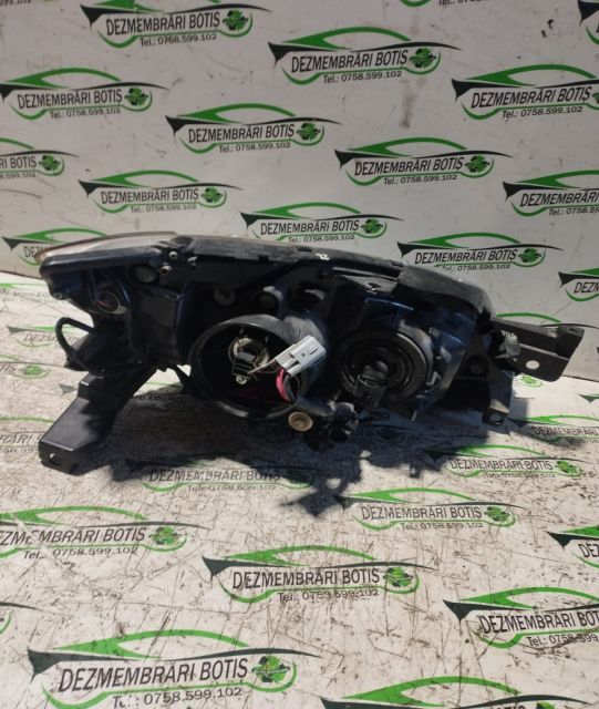 Far stanga Subaru Impreza a 3-a generatie