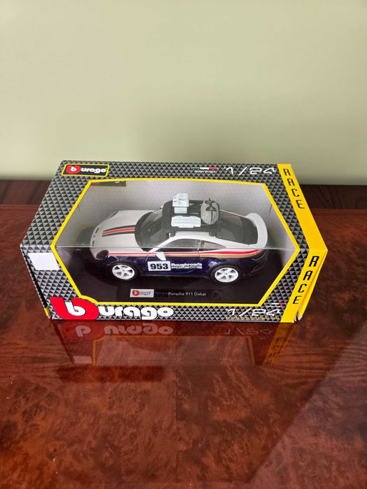 Bburago Модели машин в масштабе 1/24