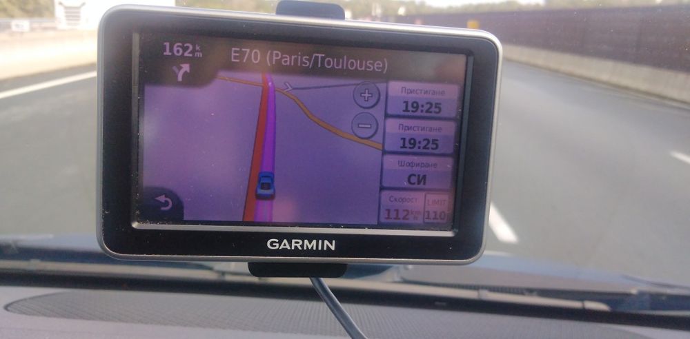 Навигатори за автомобил 2 бр. Комплект, работещи Garmin цена 120 лв
