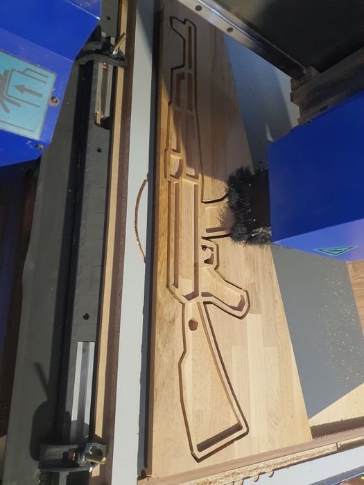 Router Cnc  Masa activa 2.5m x 1.25m plus pompa vacuum.