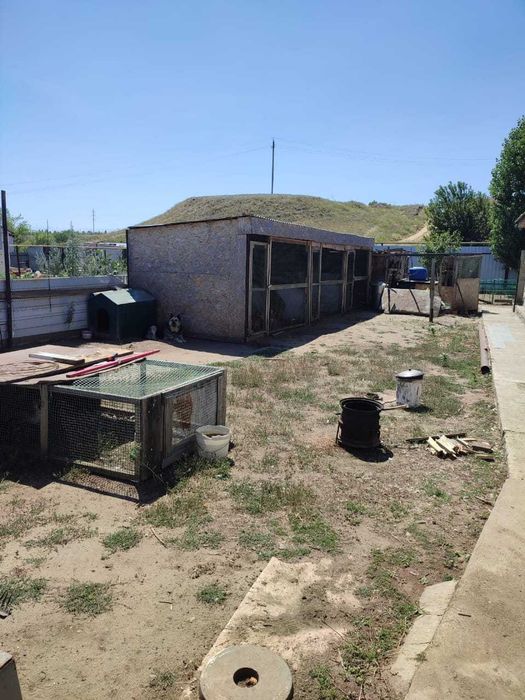 Продам дачу .Район ГМЗ  Имеются хоз постройки для содержание животных.