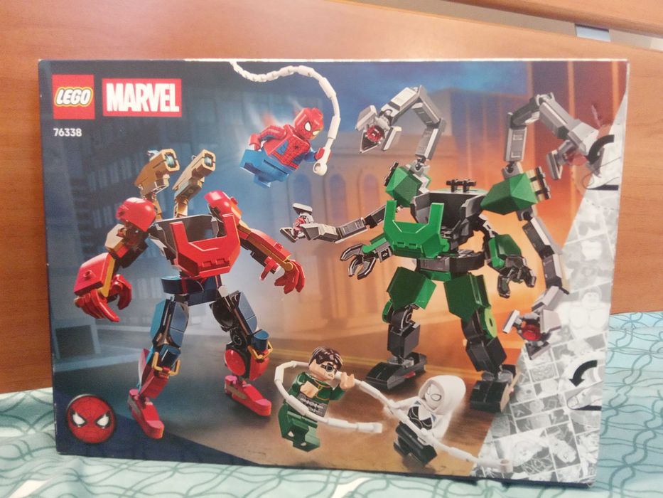 Lego 76338 Mech Battle: Spider-Man vs. Doc Ock, nou, sigilat