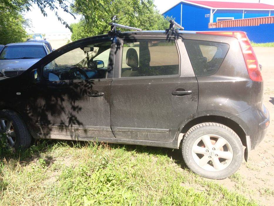 Продам нисан год2006