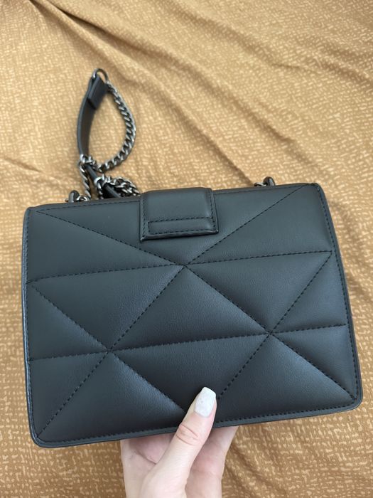 Geanta Pinko, nu e originala