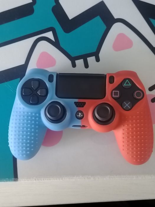 Беспроводные геймпады PS4 + чехлы (Пара)