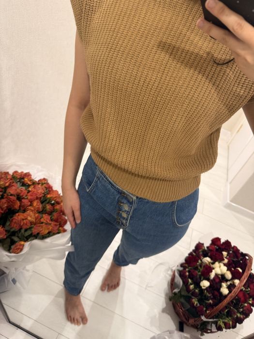 Коричневая кофта американка