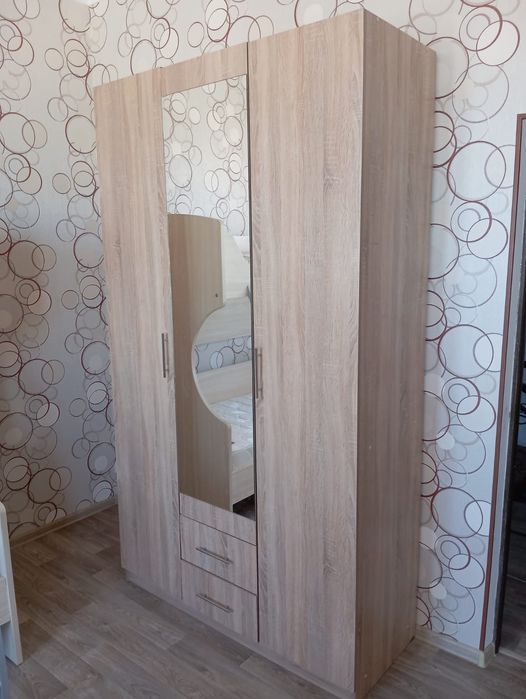 Шкаф в харошым качестве