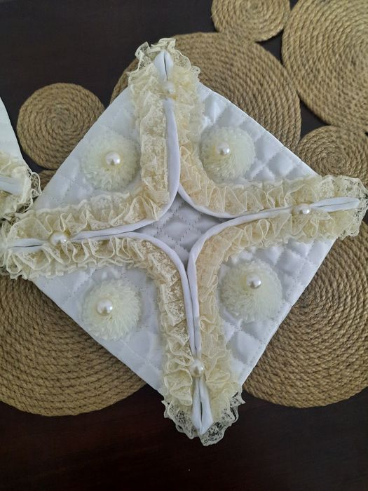 Сервировка стола. Салфетница сарпога