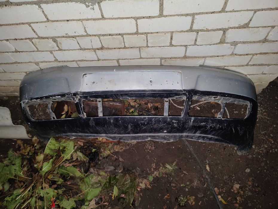 Передний бампер Audi A6 C5