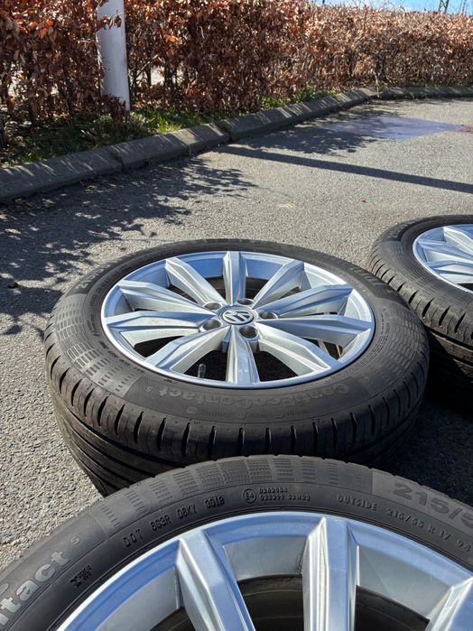 Продавам оригинални 17 цолови джанти Volkswagen с гуми