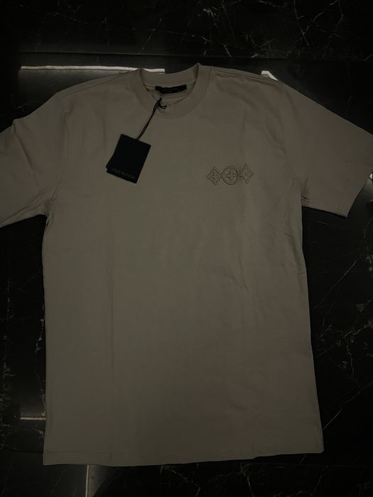 Тениски различни цветове