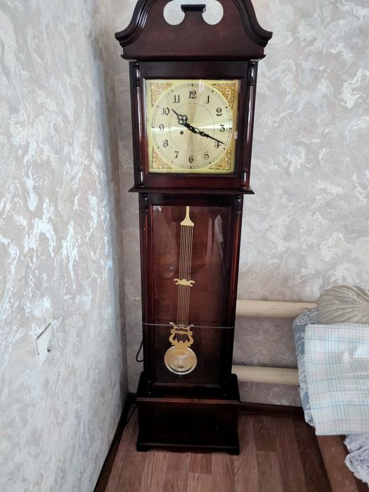 Продам напольные часы